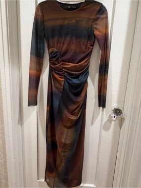 Zara Long-Sleeve Ruched Midi Dress in Brown, Navy & Rust